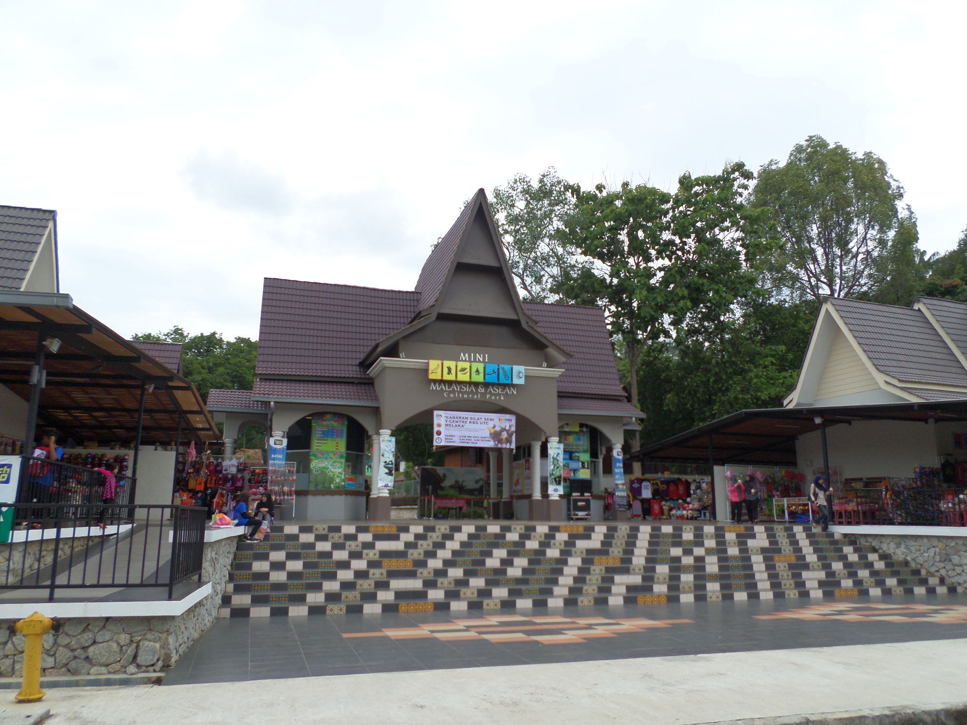 Visit Taman Mini Malaysia and Mini ASEAN